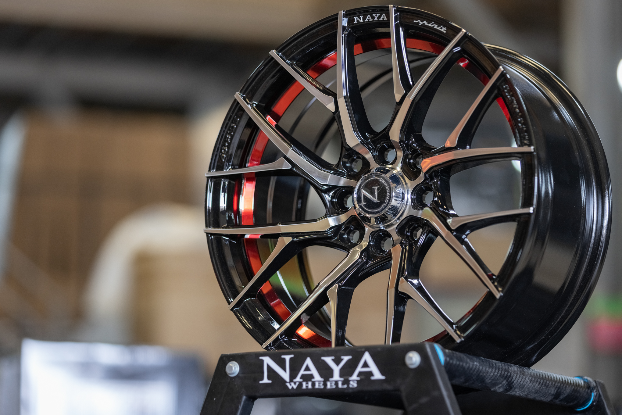 แม็กซ์ F-153 (YA3938) 15x7.0 8x100/114.3 ET35 CB.67.1 ((R))B-P-XZ (สีหน้าเงาร่องดำท้องแดงCNCตัวหนังสือ)