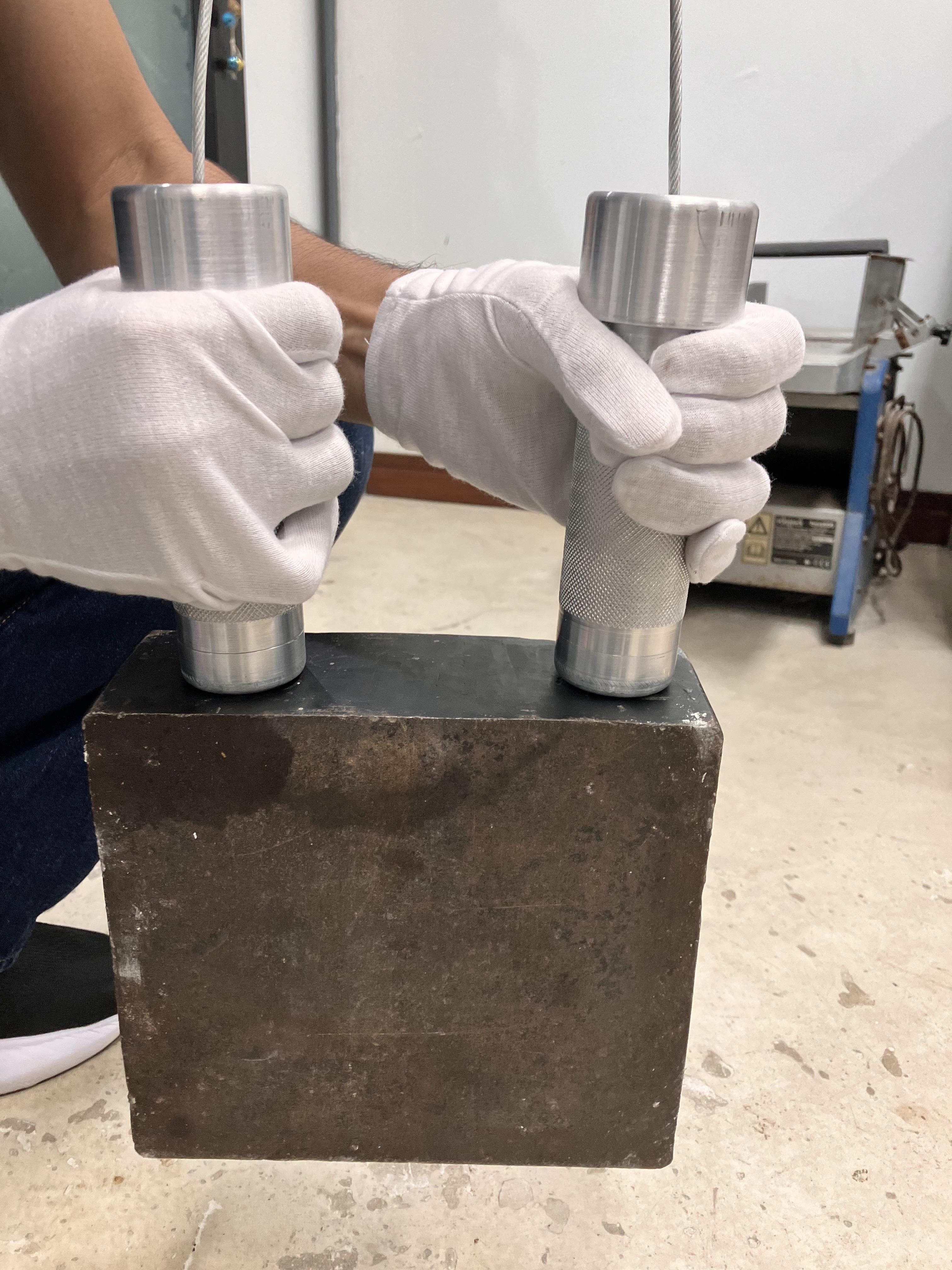 The PM-5O Permanent magnetic yoke