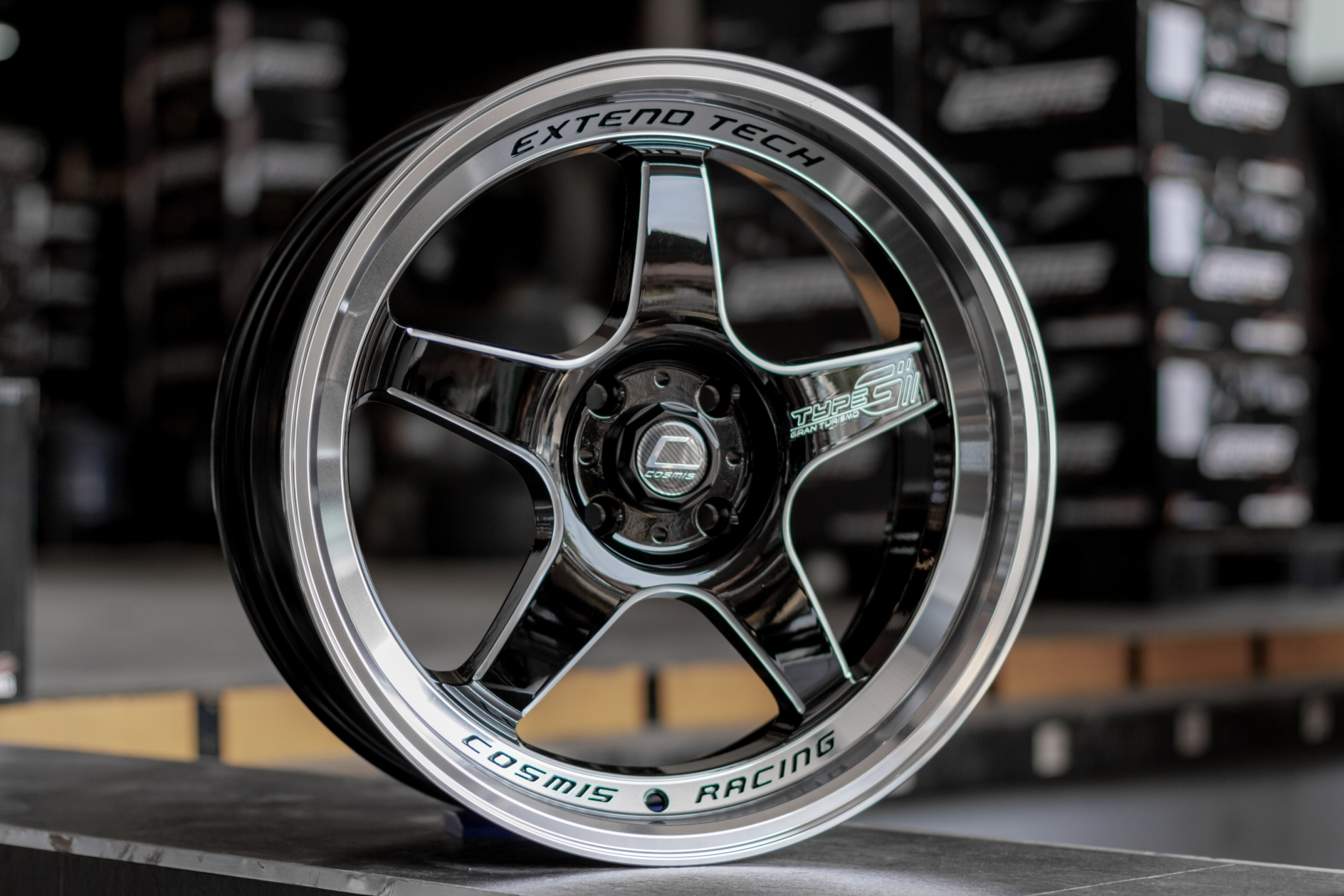 แม็กซ์ TYPE-GV.2(YA9994) 17X7.5 4X100 ET35 CB.67.1 B32-W-XZ (สีดำ+ขอบเงาCNCข้างก้าน+ตัวหนังสือ)
