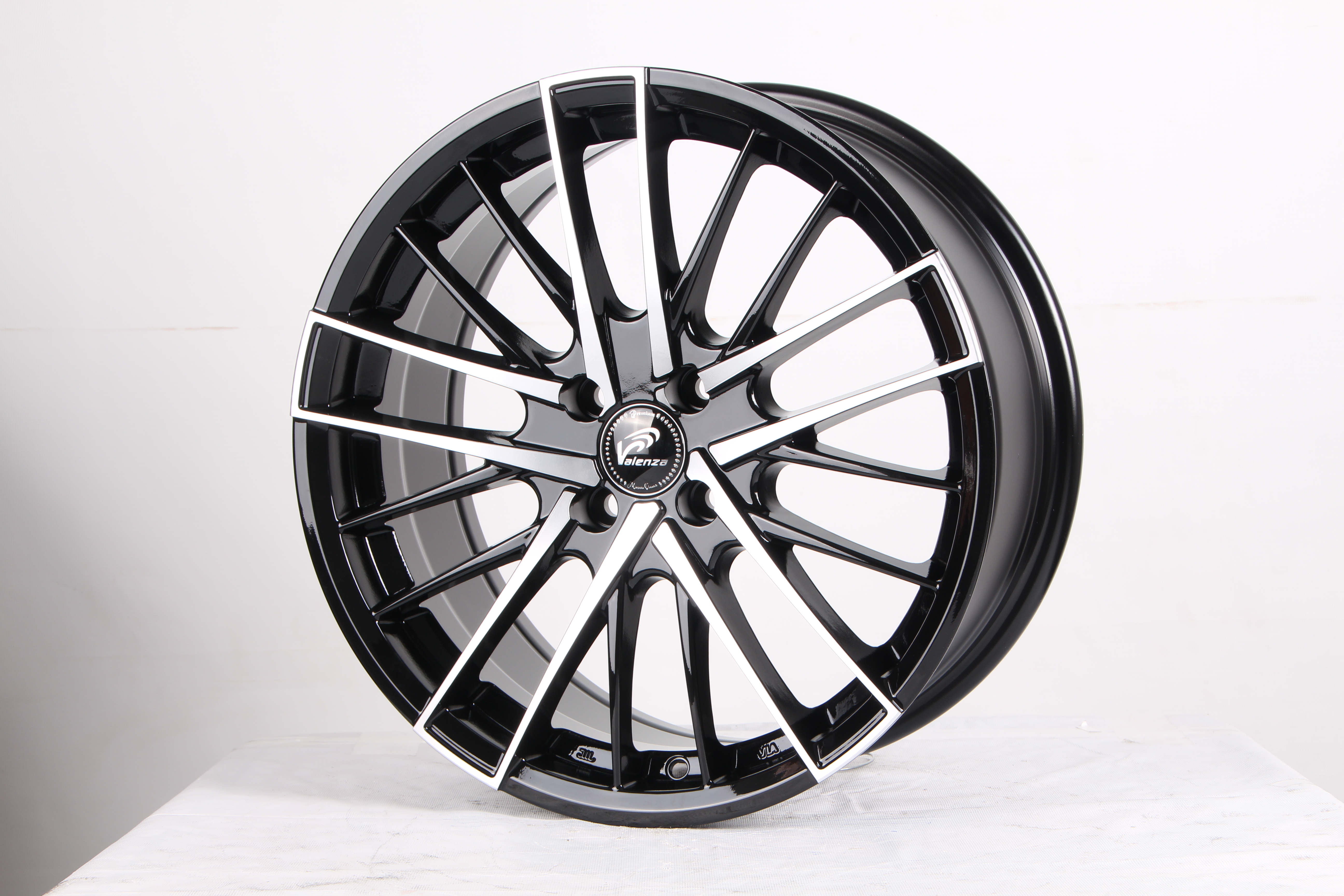 แม็กซ์ PERAL(3260) 17X7.5 4X100 ET42 CB.73.1 B-P (สีหน้าเงาร่องดำ)