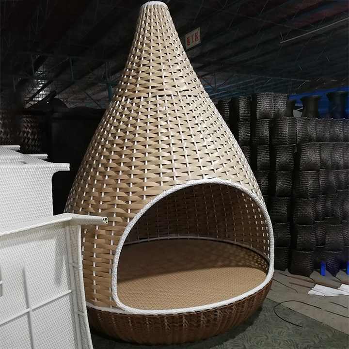 Outdoor hanging nestrest swing Hotel beach outdoor rattan swing chair weaving balcony hanging basket leisure swing bed