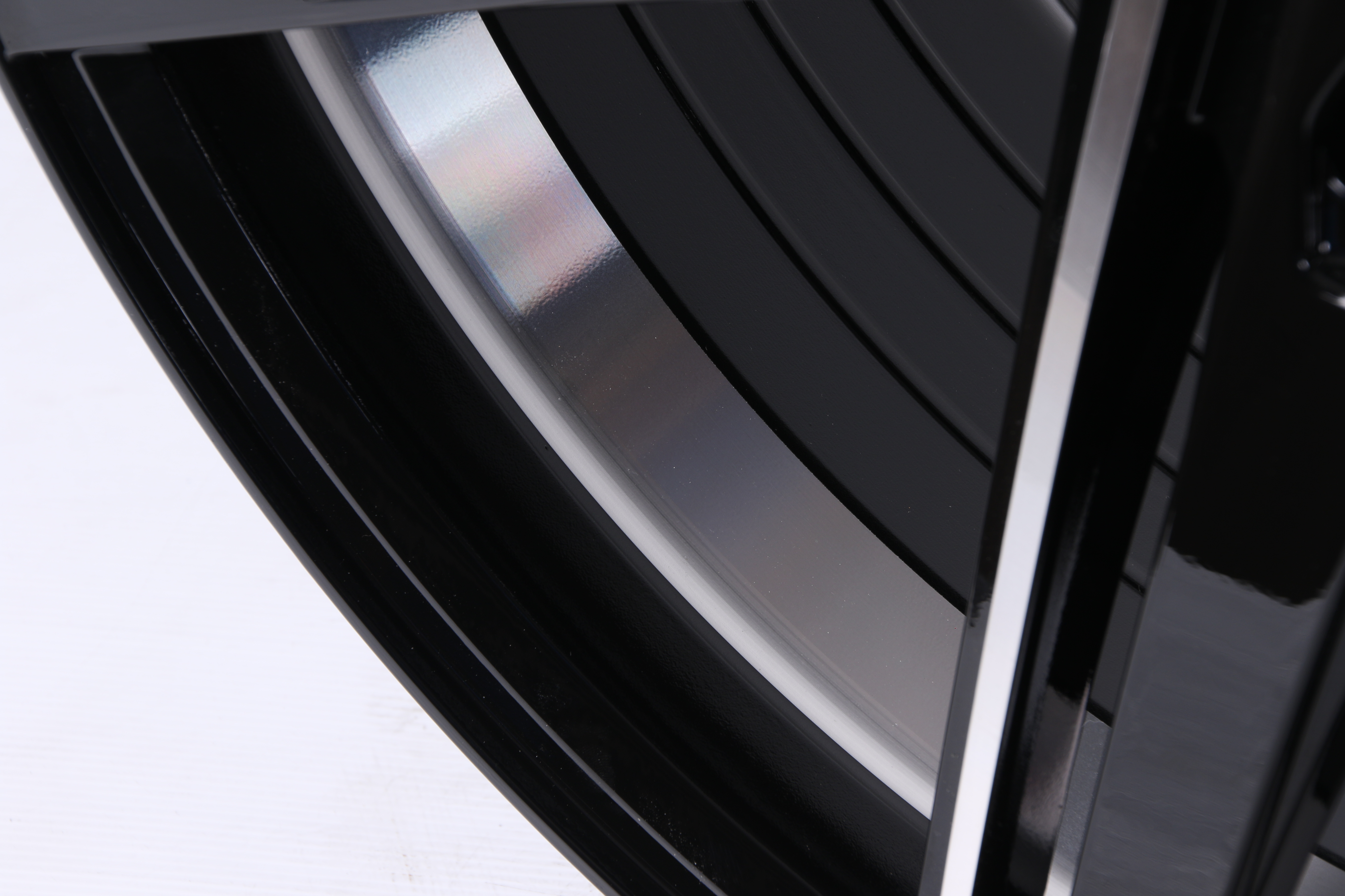 แม็กซ์ VCP EURO 21x9.0 6x139.7 ET10 CB.106 ((N)) B-P (สีหน้าเงาร่องดำ CNC ท้องล้อ)