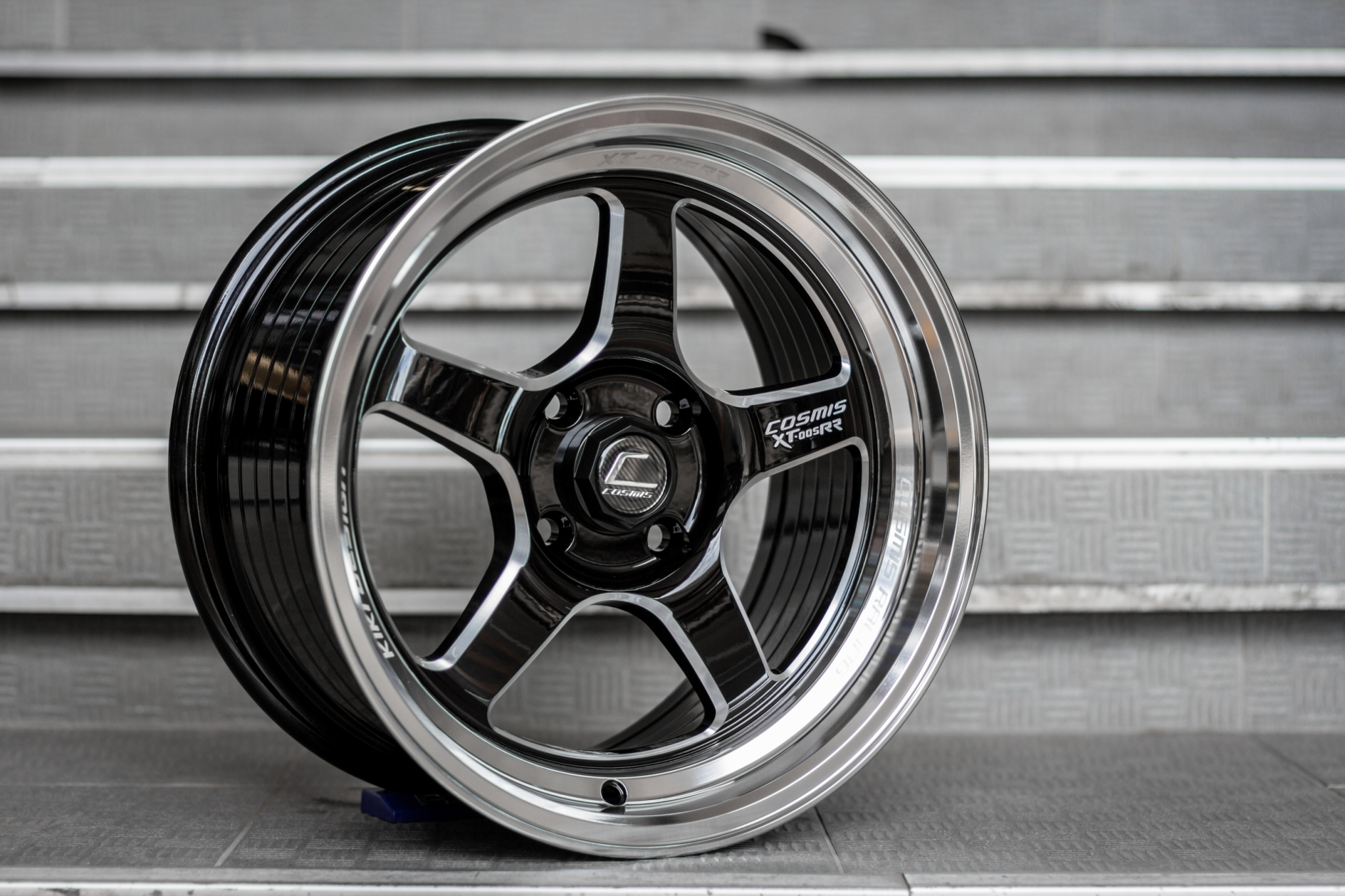 แม็กซ์ XT-005RR(YA031) 15X6.5 4X100 ET30 CB.73.1 B32-W+PLATE (สีดำ+มิลลิ่งข้างก้าน+ขอบเงา+เพลท)