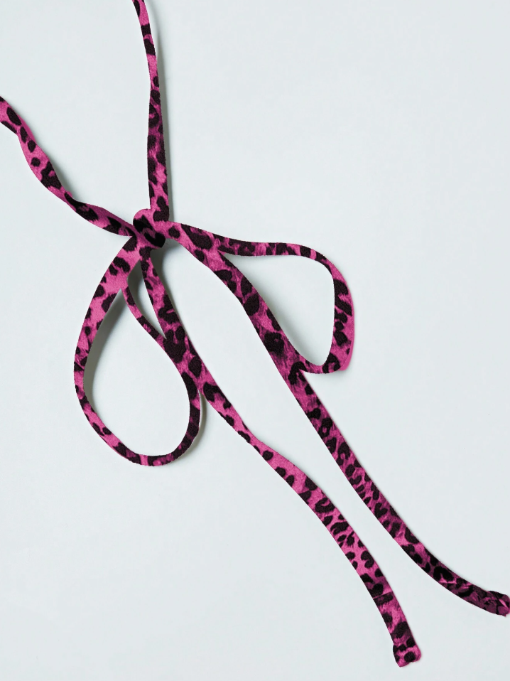 ชุดเดรสยาวลายเสือดาวสีชมพูสุดแซ่บ คล้องคอ ผ่าสูง