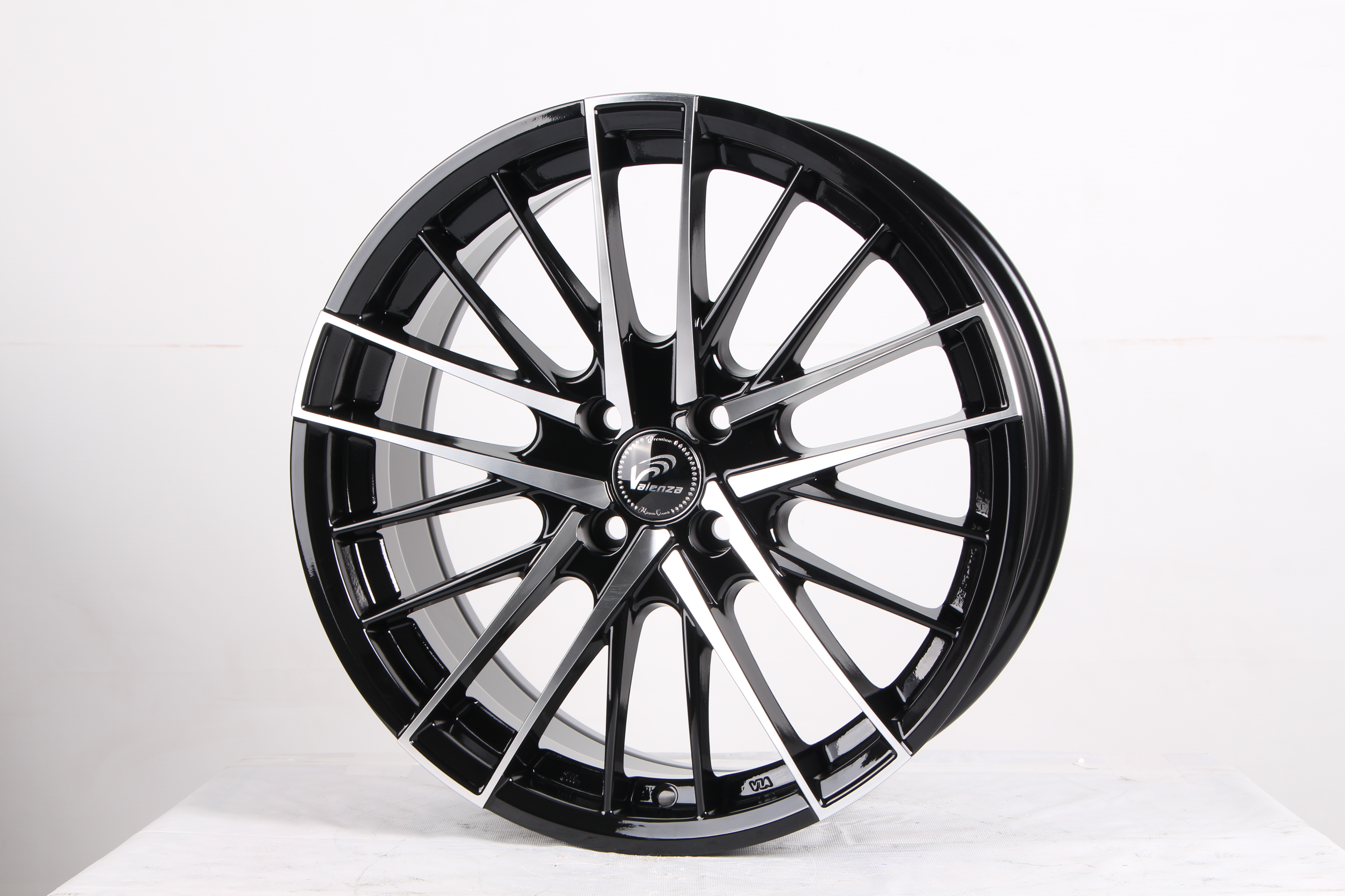 แม็กซ์ PERAL(3260) 17X7.5 4X100 ET42 CB.73.1 B-P (สีหน้าเงาร่องดำ)