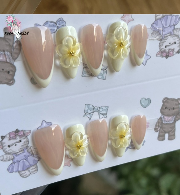 เล็บปลอมสำเร็จรูปวาด3D Flower อัลมอนด์10นิ้ว/ชุด