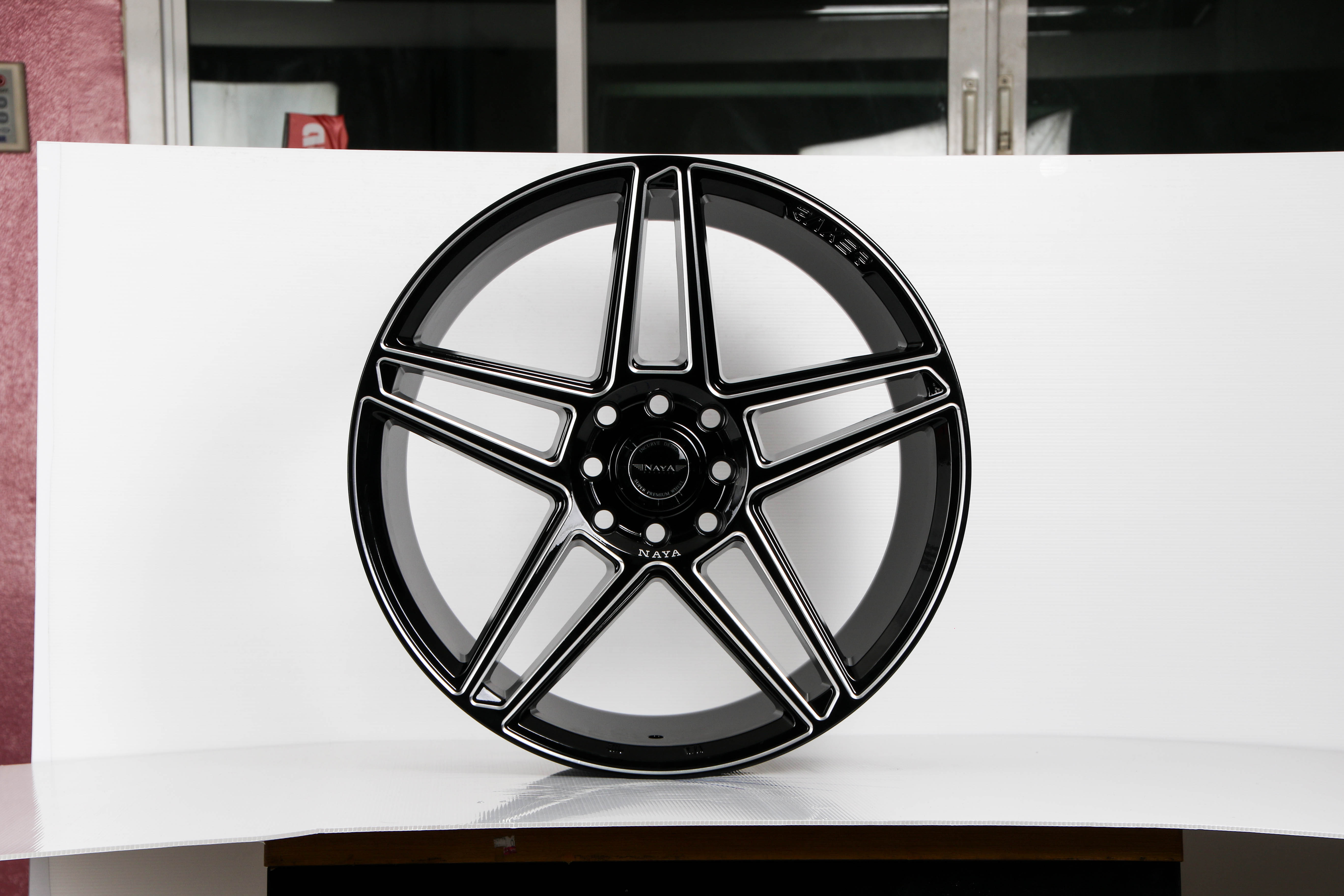 แม็กซ์ RAXER.5 (3764) 17X7.5 8X100/114.3 ET38 CB 73.1 BLK-W-XZ (สีดำ CNC ข้างก้าน+ตัวหนังสือ)