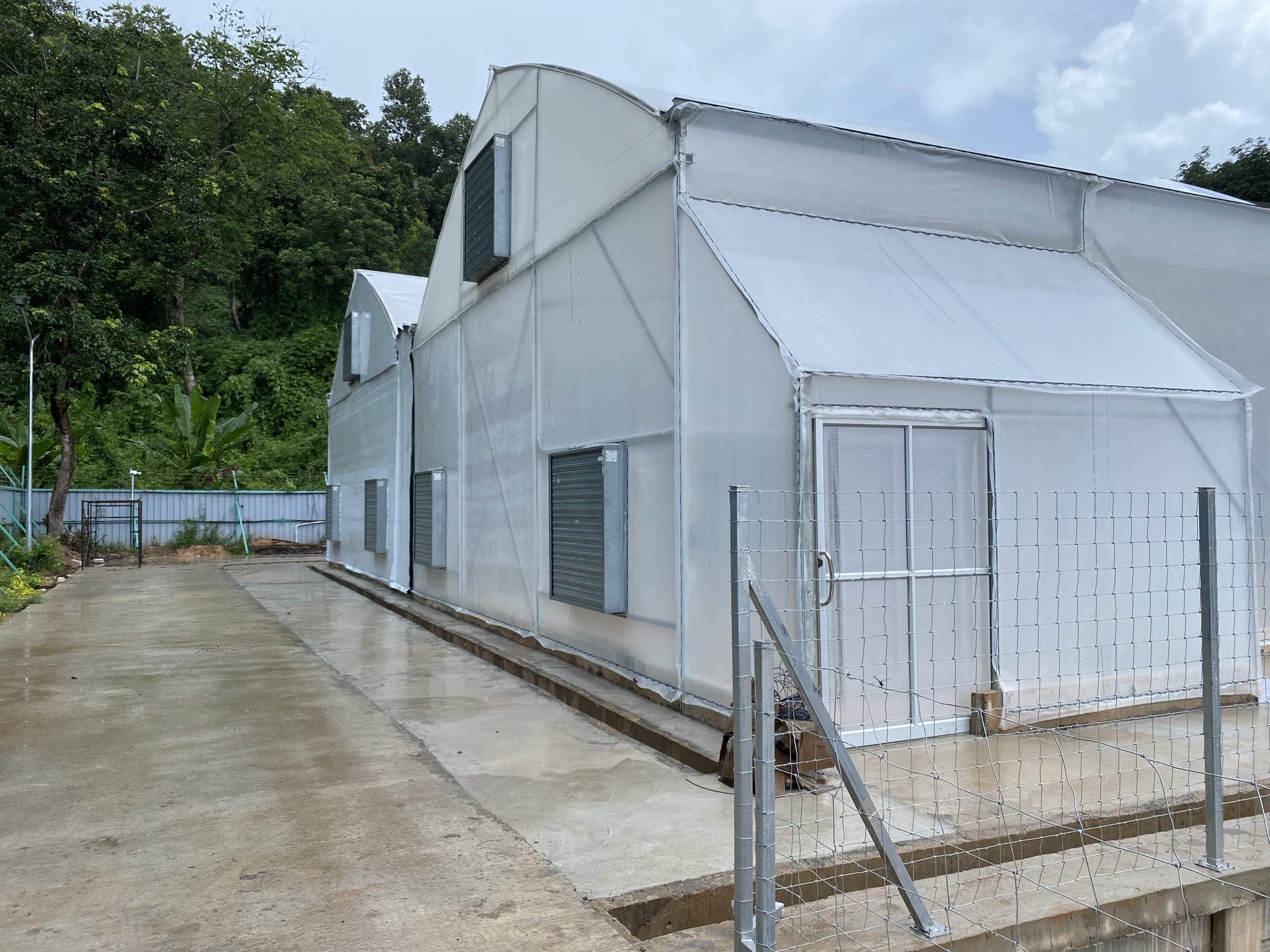 งานระบบน้ำหยดแบบอัตโนมัติในโรงเรือน มหาวิทยาลัยพะเยา
