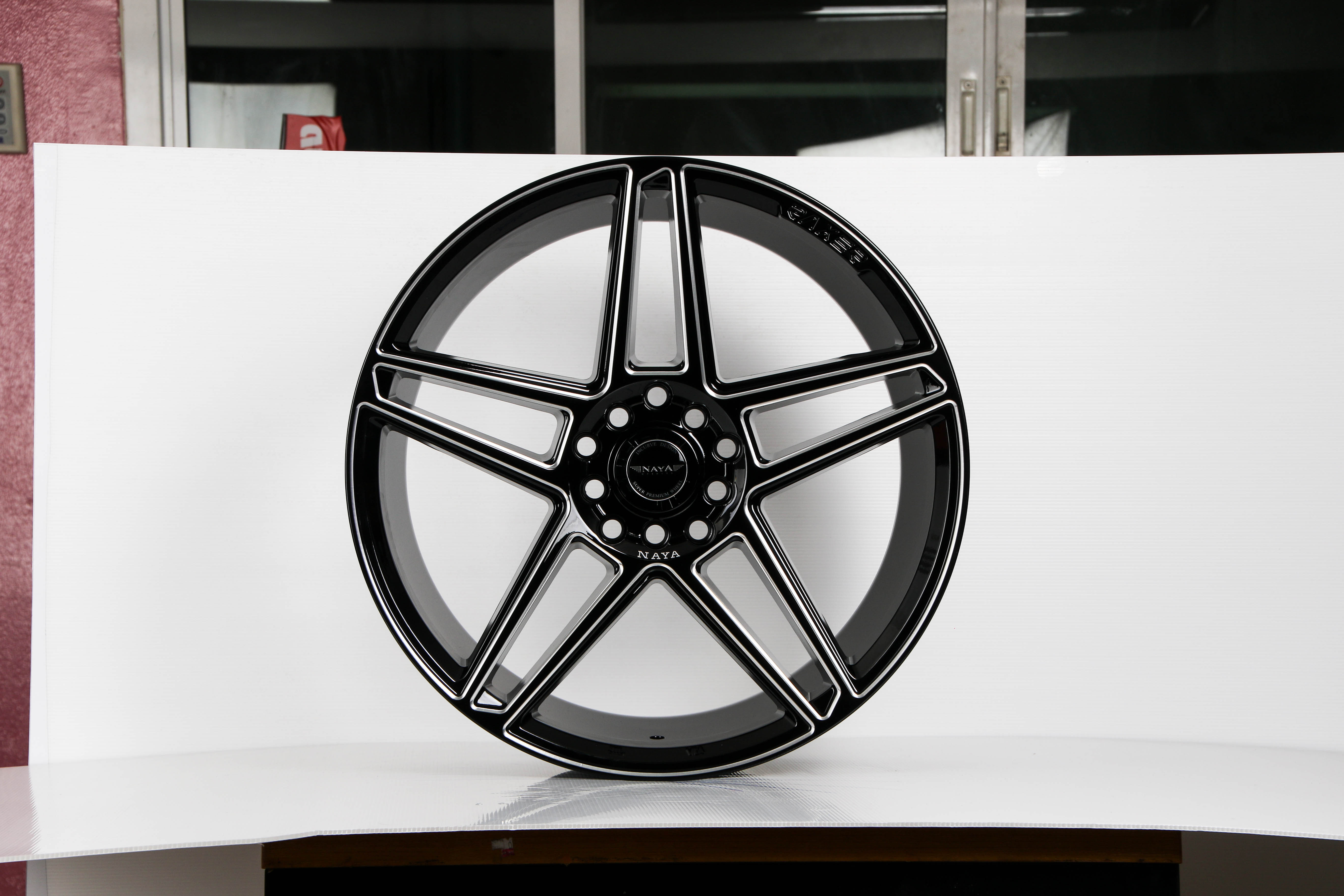 แม็กซ์ RAXER.5 (3764) 17X7.5 10X100/114.3 ET38 CB 73.1 BLK-W-XZ (สีดำ CNC ข้างก้าน+ตัวหนังสือ)