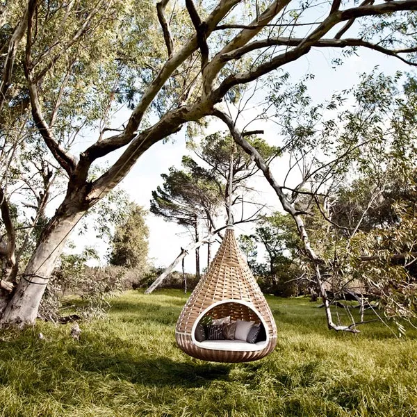 Outdoor hanging nestrest swing Hotel beach outdoor rattan swing chair weaving balcony hanging basket leisure swing bed